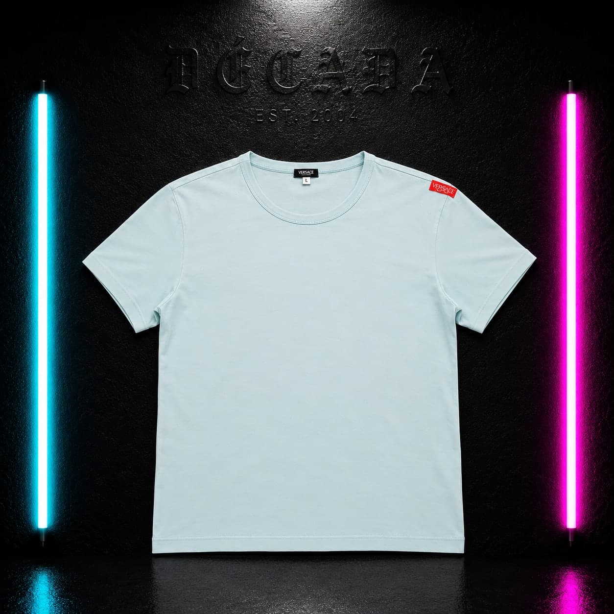 Camiseta Versace celeste, talla L