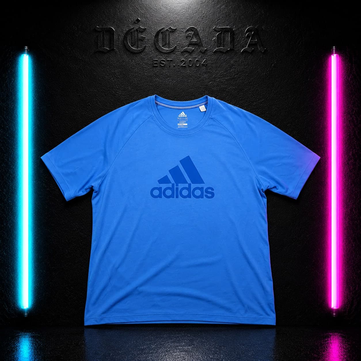 Camiseta Adidas azul, talla XL